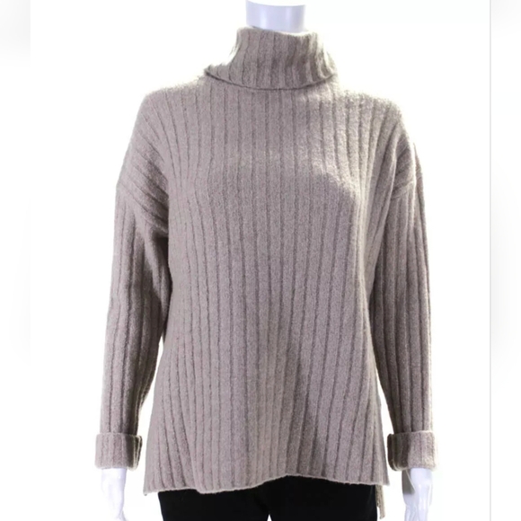 NiliLotan Beige Cashmere Oversized Turtleneck  XS EUC